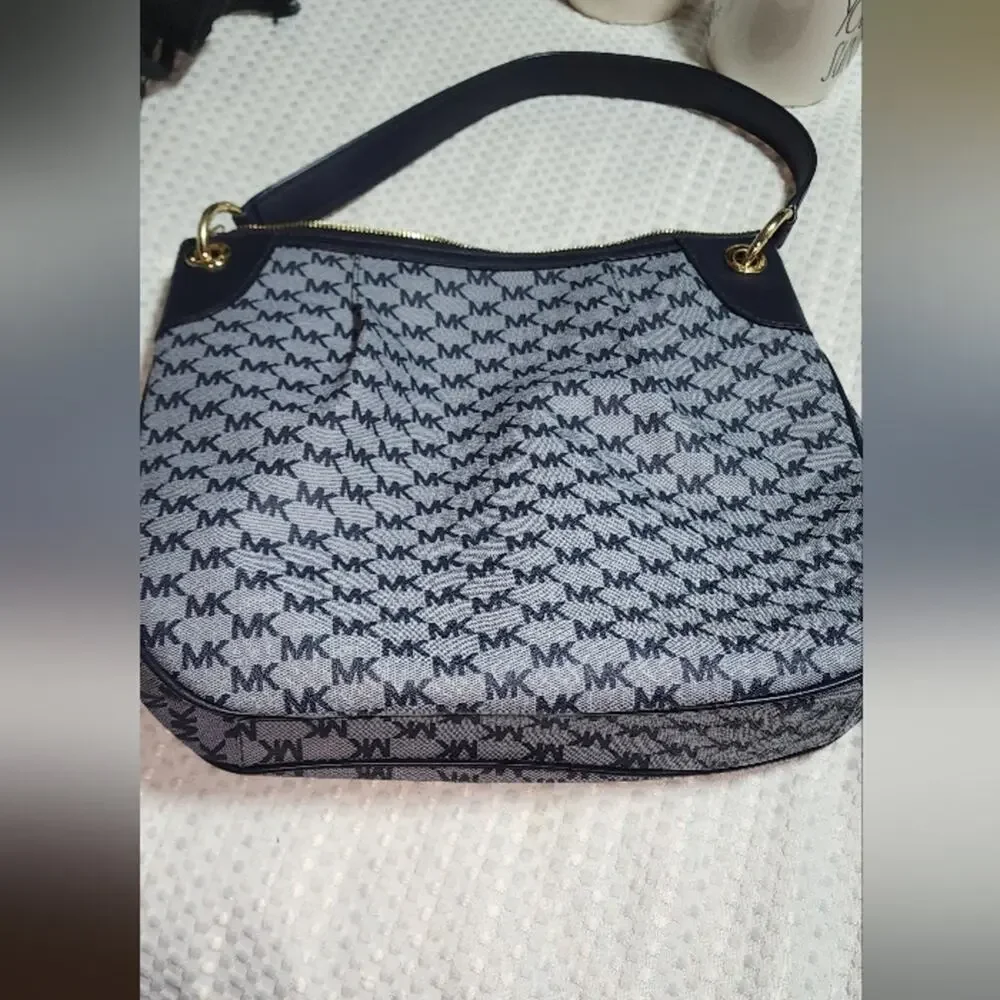MICHAEL KORS EUC JET SET LARGE HOBO SHOULDER BAG